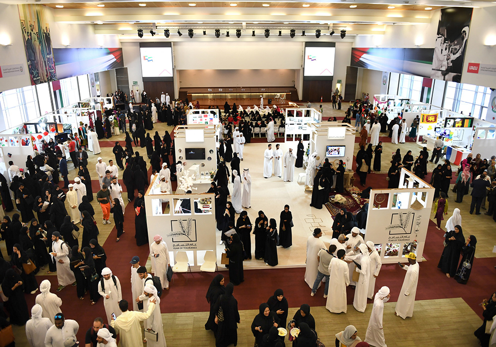 "الإمارات وطن التسامح" تعكسها 21 جالية مشاركة في معرض التسامح بجامعة الإمارات على مدى ثلاثة أيام
