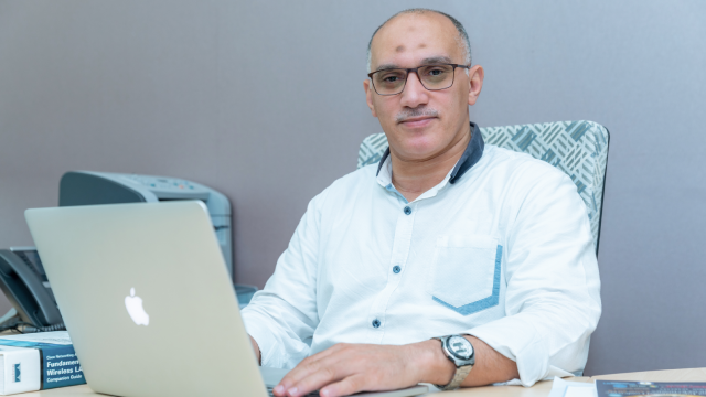 باحث في جامعة الإمارات العربية المتحدة نظاماً قائماً على التعلّم الآلي