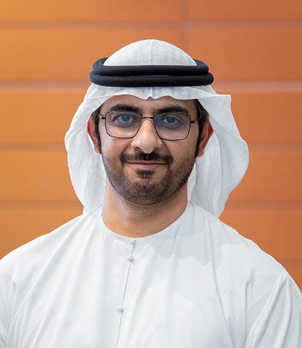 الدكتور أحمد الكعبي هو أستاذ مساعد في قسم أصول التربية بكلية التربية في جامعة الإمارات العربية المتحدة (UAEU)
